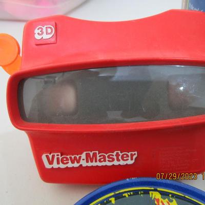 #68 Viewmaster, Discovery pack, bean bags, noise maker