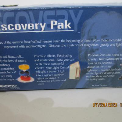 #68 Viewmaster, Discovery pack, bean bags, noise maker
