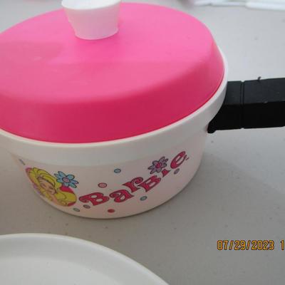 #75 Vintage Barbie pretend dishes