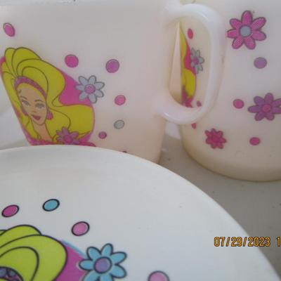 #75 Vintage Barbie pretend dishes