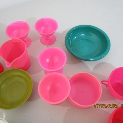 #80  Pretend dishes
