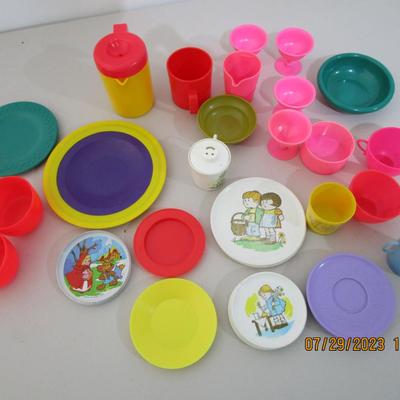 #80  Pretend dishes