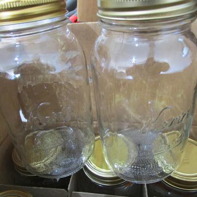 #85 Vintage quart canning jars regular mouth 1 dozen