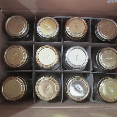 #85 Vintage quart canning jars regular mouth 1 dozen