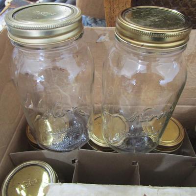 #88 Vintage quart canning jars regular mouth 1 dozen