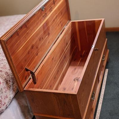 Lane Cedar Chest