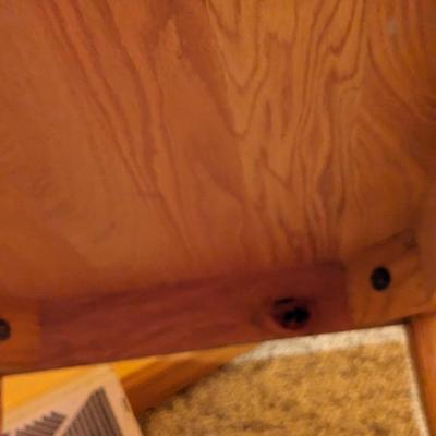 Sweet Solid Oak End Table