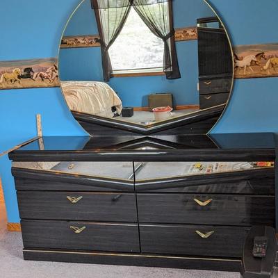 Vintage Art Deco Dresser and Mirror