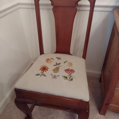 Pair of Matching Antique Wood Frame Paw Foot Needlepoint Cushion Seat Sitting Chairs