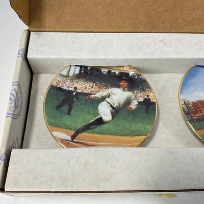 -81- COLLECTIBLE | Bradford Exchange Legends Of Baseball | Ty Cobb & Cy Young Plates