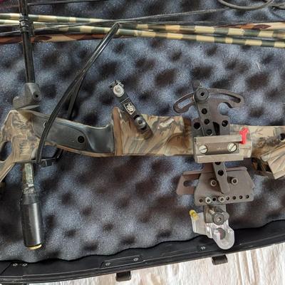 Darton Bow and Arrow Set with Accessories, Hard Case