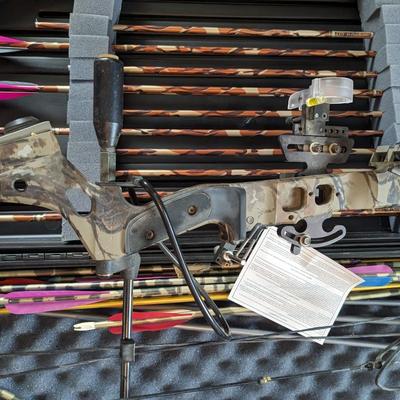 Darton Bow and Arrow Set with Accessories, Hard Case