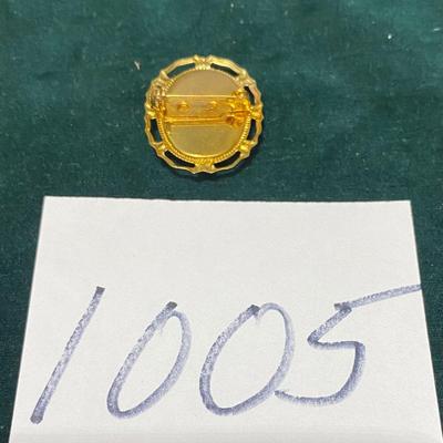 Vintage Cameo Pin