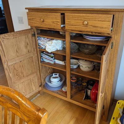 Beautiful Solid Oak Pie Safe