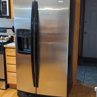 Whirlpool Refrigerator 25.6 Side by Side