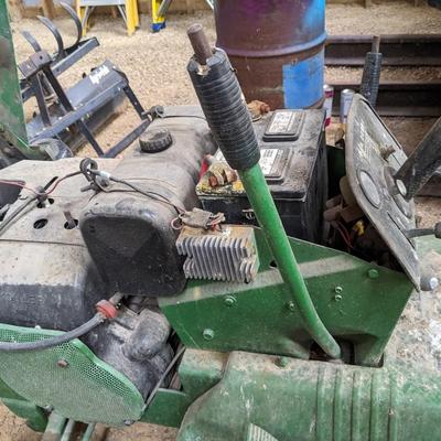 John Deere 112 TO652