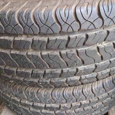 2 Cooper Tires 255/65R17