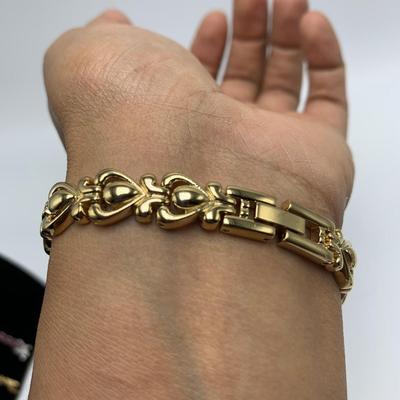 Ruby Colored Stone Jewelry incl 14K Bracelets (B3-KW)