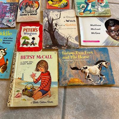 Vintage Kids Book Lot (26) Total