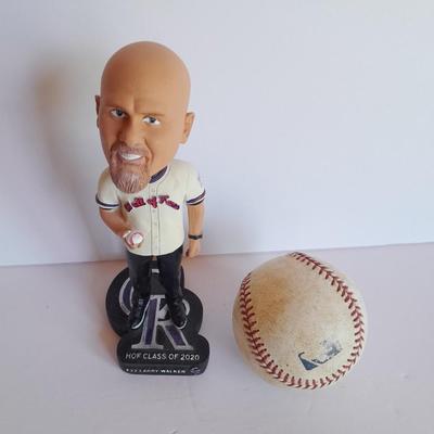 Colorado Rockies #33 Larry Walker Bobble head with game caught baseball