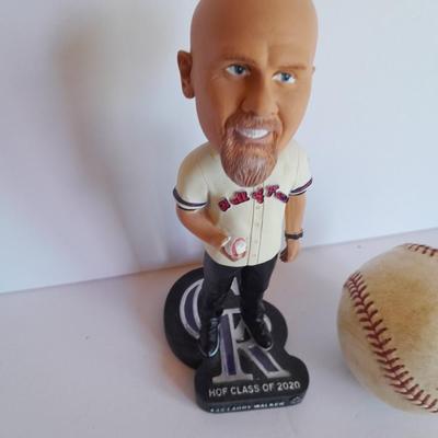 Colorado Rockies #33 Larry Walker Bobble head with game caught baseball