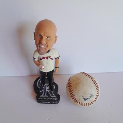 Colorado Rockies #33 Larry Walker Bobble head with game caught baseball