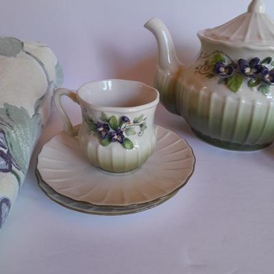 Katherine's Collection Porcelain Teacup Set Whir/Green W/Purple Flowers