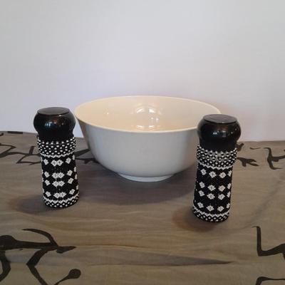 Beautiful, beaded salt & Pepper shakers Boho style with large Vintage White bowl and fun table cloth