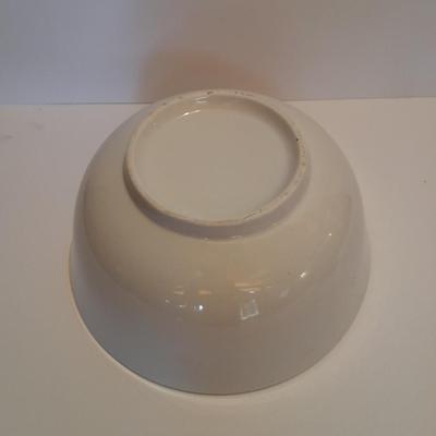 Beautiful, beaded salt & Pepper shakers Boho style with large Vintage White bowl and fun table cloth