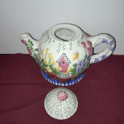 FIB Floral Birdhouses Garden Design Ceramic Tea pot with two green colored mugs, table cloth and yellow candle