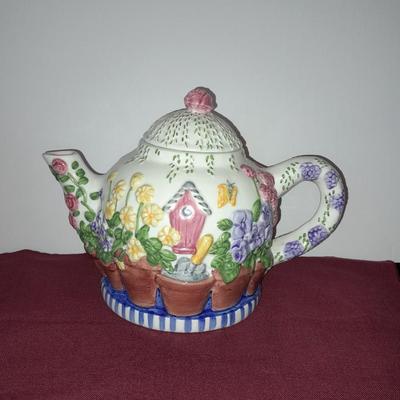 FIB Floral Birdhouses Garden Design Ceramic Tea pot with two green colored mugs, table cloth and yellow candle