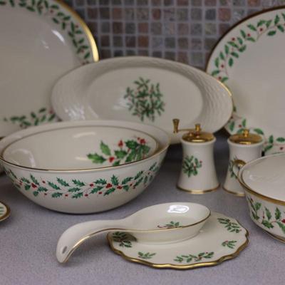 Lenox Holiday Set - (14) Piece Set