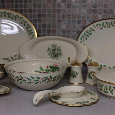 Lenox Holiday Set - (14) Piece Set