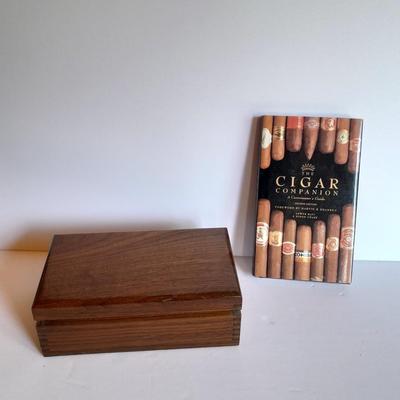 Woodsmen Wooden Cigar Humidor Box with cigar companion book