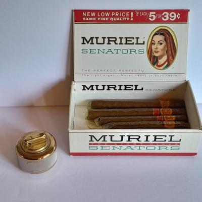 Muriel Senators Cigar box with vintage Colibri Mono gas tabletop lighter