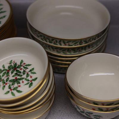 LENOX Holiday Set - (6) Soup Bowls, (6) Fruit Bowls, (3) Condiment/Candy Bowls, (27) Dinner Plates