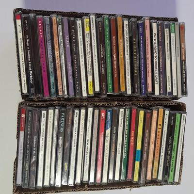 Large variety of Music on CD disks (1)