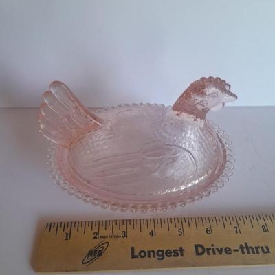 Indiana Glass Hen on Nest Chicken Pink Depression Covered Dish
