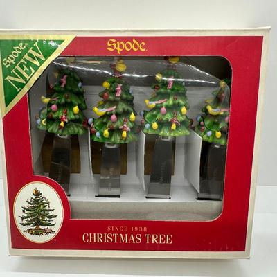Set Of (4) Spode Stainless Christmas Tree Spreaders