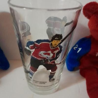 Colorado Avalanche Memorabilia bears, Mugs, and magazines