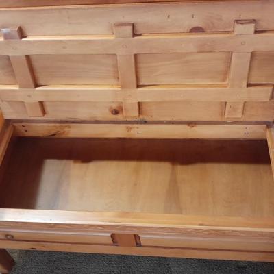 Solid pine bench seat with hinged seat storage