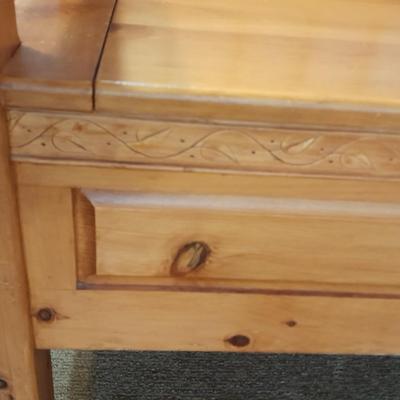 Solid pine bench seat with hinged seat storage