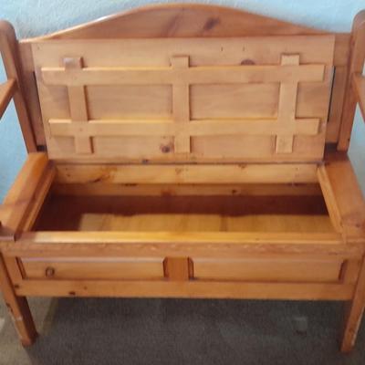 Solid pine bench seat with hinged seat storage