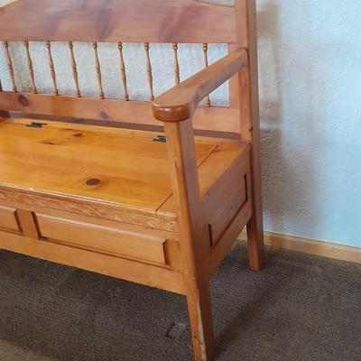 Solid pine bench seat with hinged seat storage