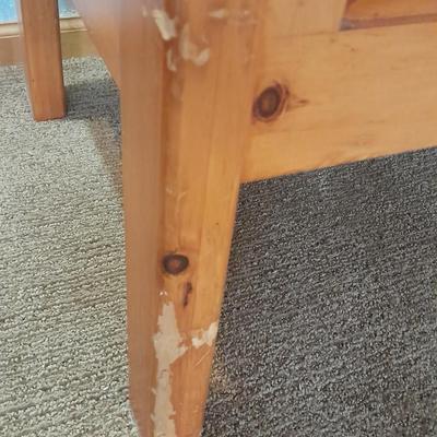 Solid pine bench seat with hinged seat storage