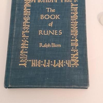 Rune Stone Set with The book of Runes by Ralph Blum