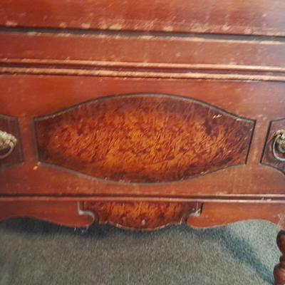 Antique chest of drawers
