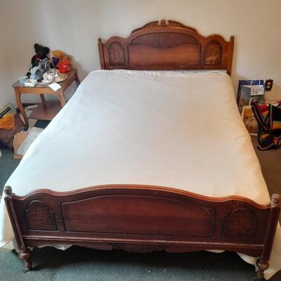 Antique bed Queen sized