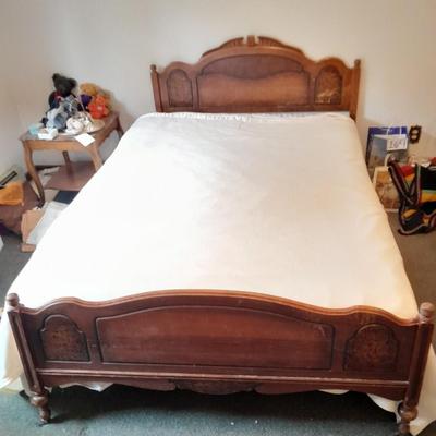 Antique bed Queen sized