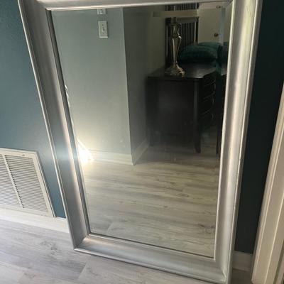 White standing or hanging mirror